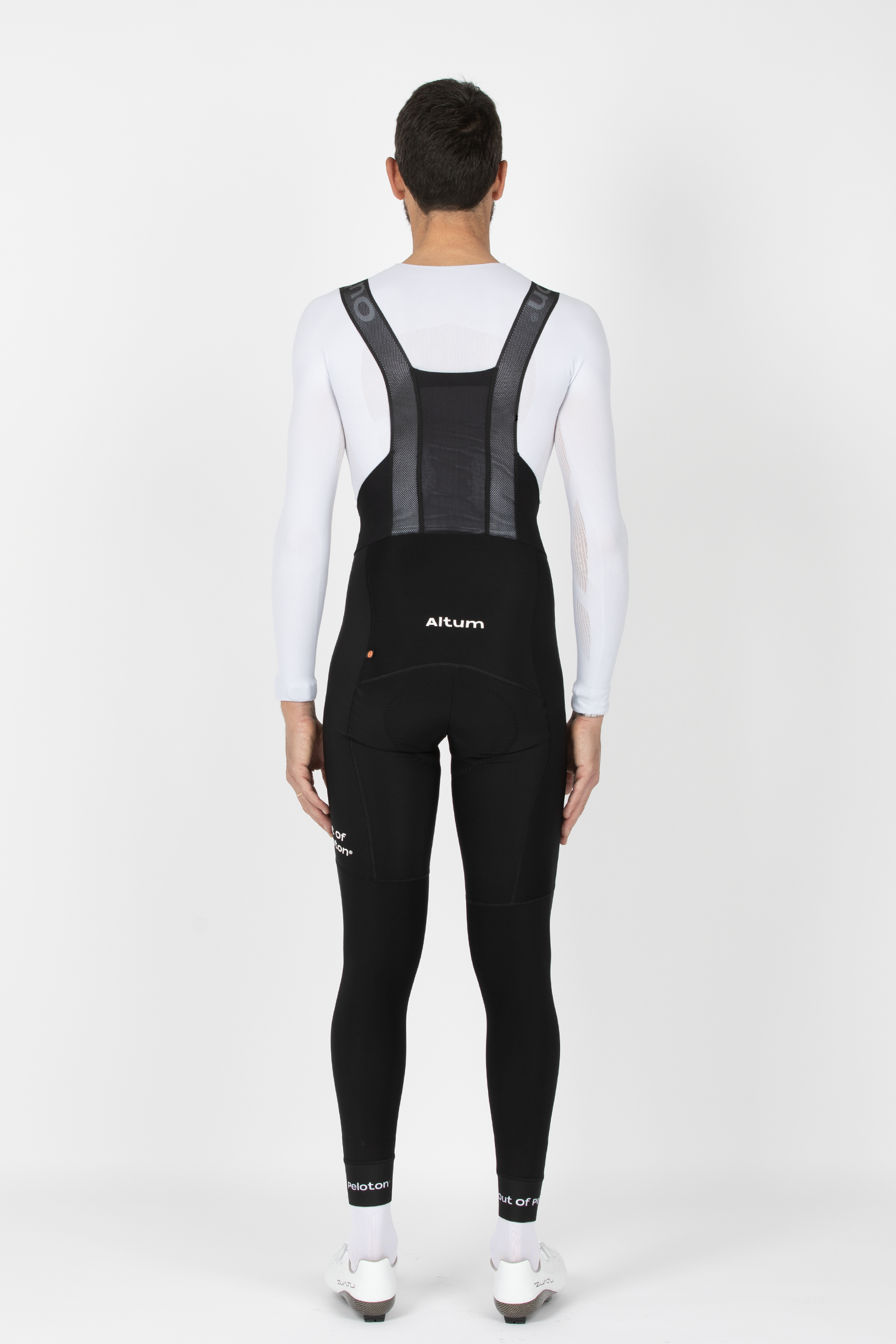 Altum Black 4