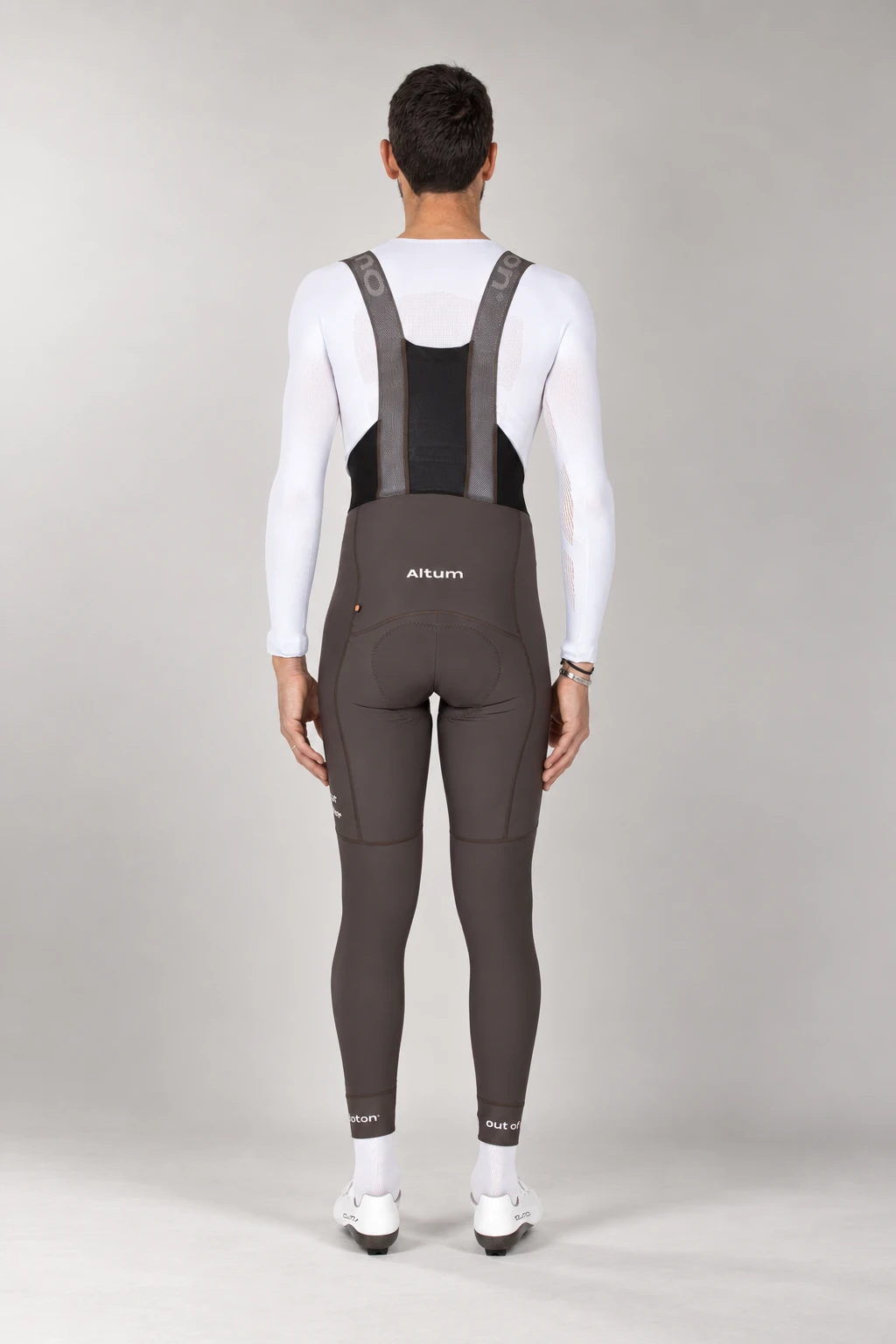 Altum Thermal Tights in brown, studio rear view